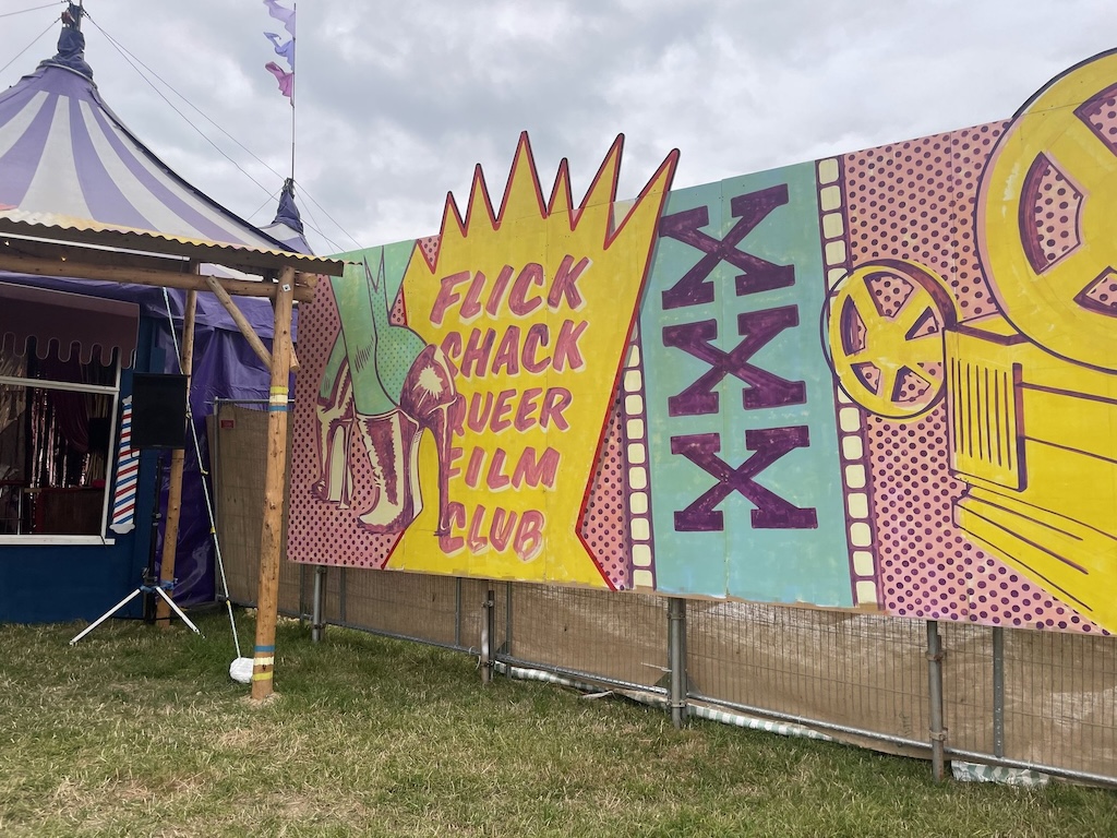 The Flick Shack, Scissors